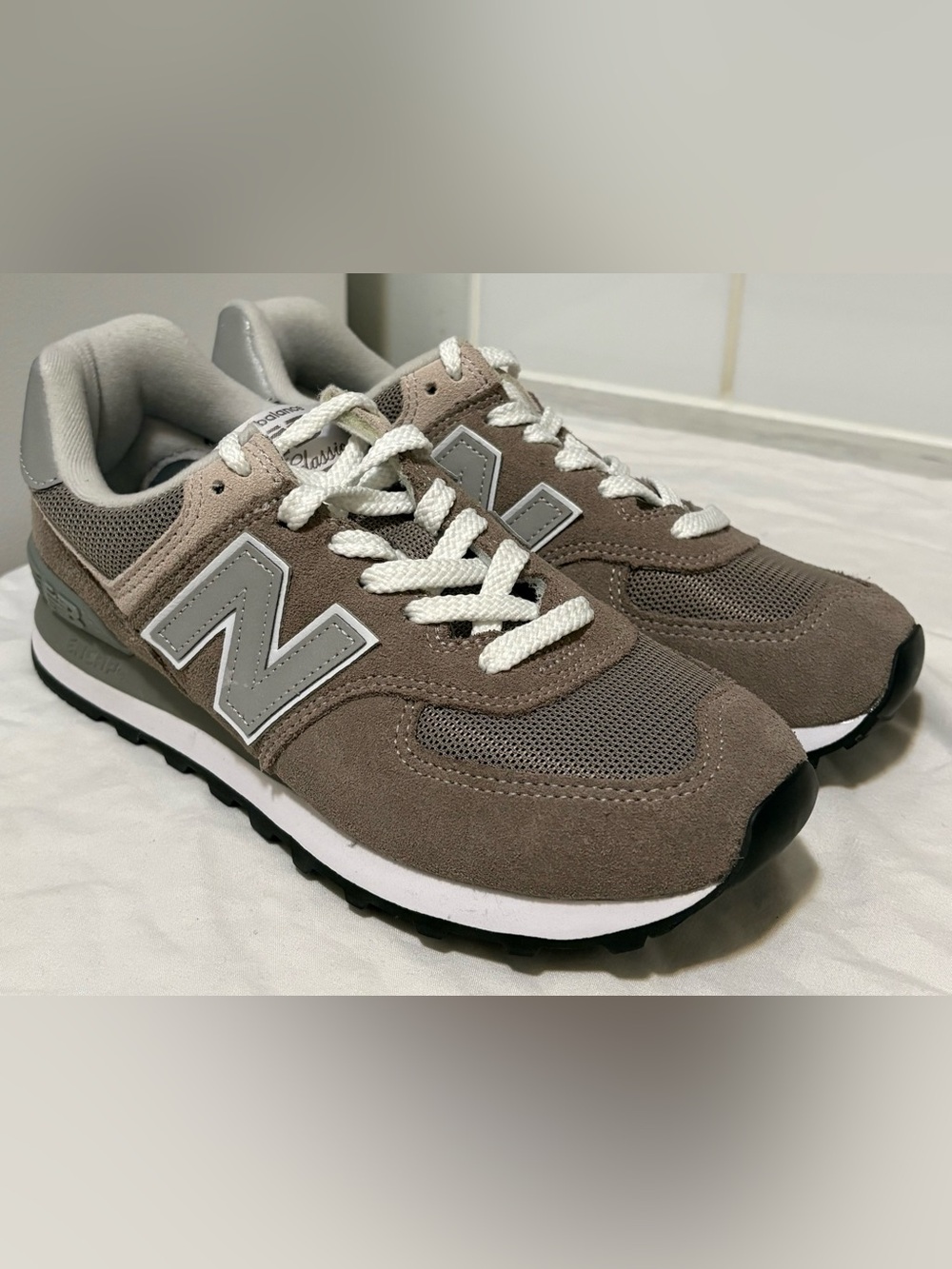 New Balance 574 Core Grey White Sneakers Women’s Size 8
